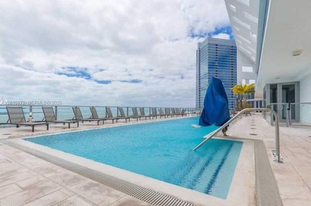 1300 Brickell Bay Dr 3400, Miami, FL 33131