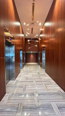 1300 Brickell Bay Dr 3400, Miami, FL 33131