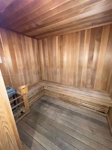 1300 Brickell Bay Dr 3400, Miami, FL 33131