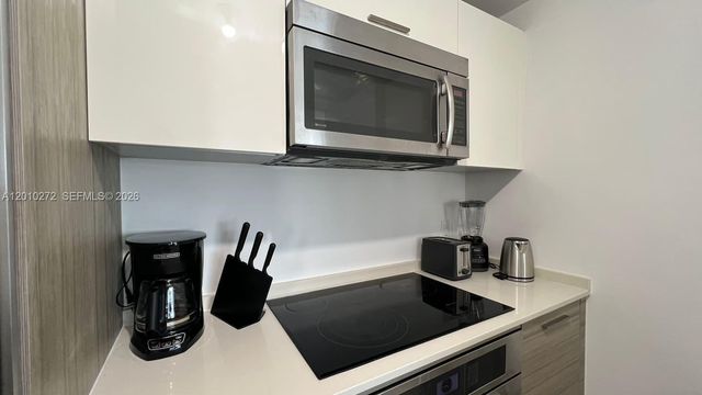 1300 Brickell Bay Dr 3400, Miami, FL 33131