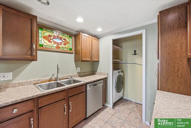 1119 Arthur Street, Omaha, NE 68107
