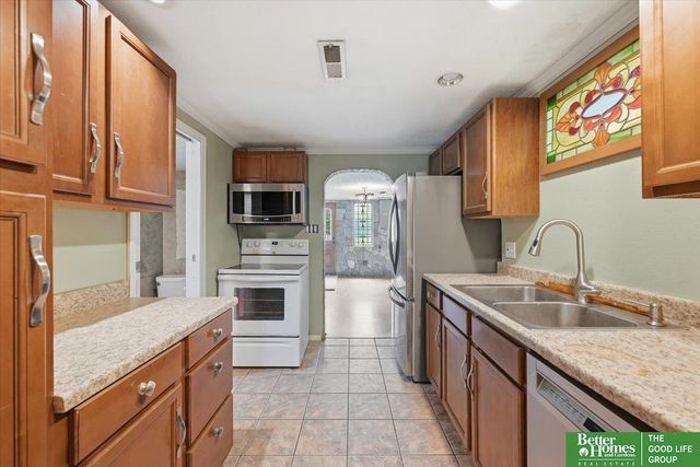 1119 Arthur Street, Omaha, NE 68107