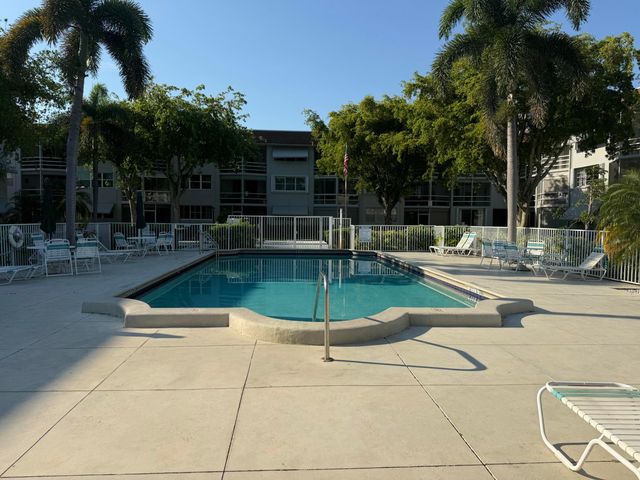 400 SE 10th Street 310, Deerfield Beach, FL 33441