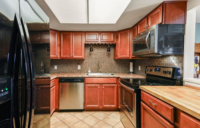 901 Country Club Drive SE APT D, Rio Rancho, NM 87124