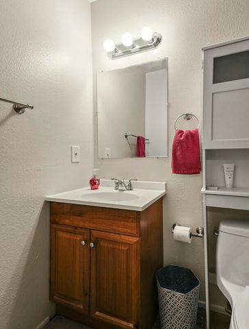 901 Country Club Drive SE APT D, Rio Rancho, NM 87124