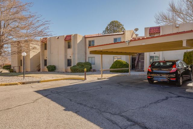 901 Country Club Drive SE APT D, Rio Rancho, NM 87124