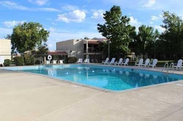 901 Country Club Drive SE APT D, Rio Rancho, NM 87124