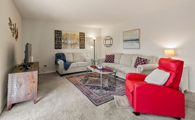 901 Country Club Drive SE APT D, Rio Rancho, NM 87124