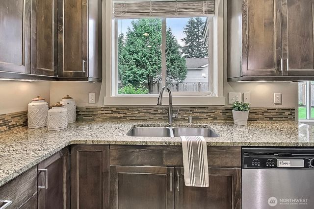 23893 SE 284th Place, Maple Valley, WA 98038