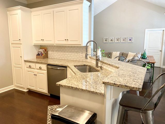 224 Morning Glory Ln., Dothan, AL 36305