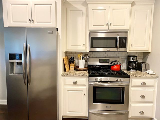224 Morning Glory Ln., Dothan, AL 36305