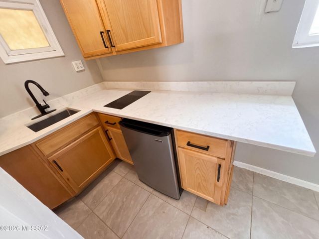 1245 N 1st Avenue, Tucson, AZ 85719