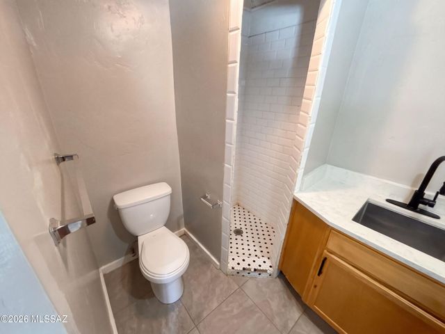 1245 N 1st Avenue, Tucson, AZ 85719