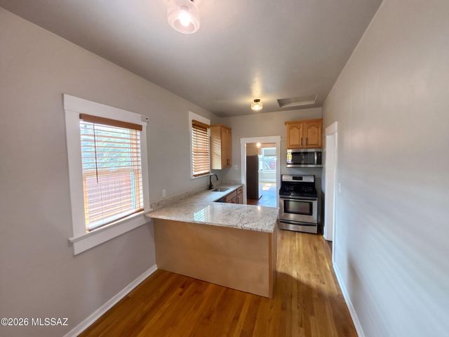 1245 N 1st Avenue, Tucson, AZ 85719