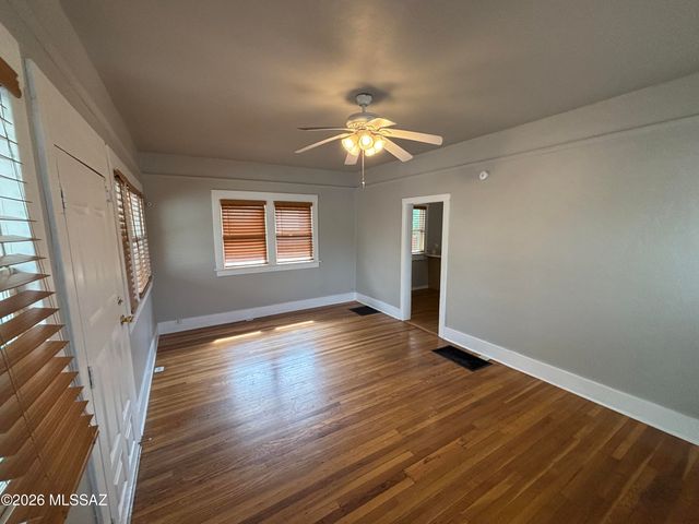 1245 N 1st Avenue, Tucson, AZ 85719