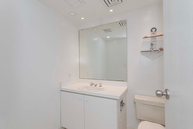 200 Burkhall Street 807, Weymouth, MA 02190