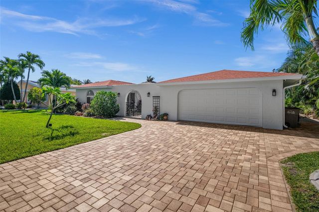 1432 VENETIAN COURT, Cape Coral, FL 33904