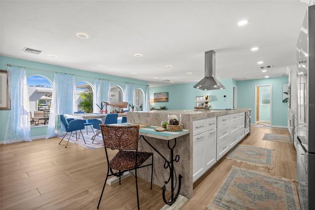 1432 VENETIAN COURT, Cape Coral, FL 33904