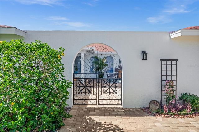 1432 VENETIAN COURT, Cape Coral, FL 33904