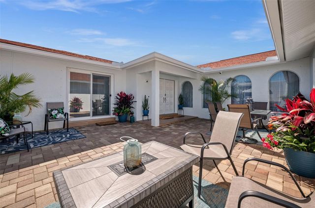 1432 VENETIAN COURT, Cape Coral, FL 33904