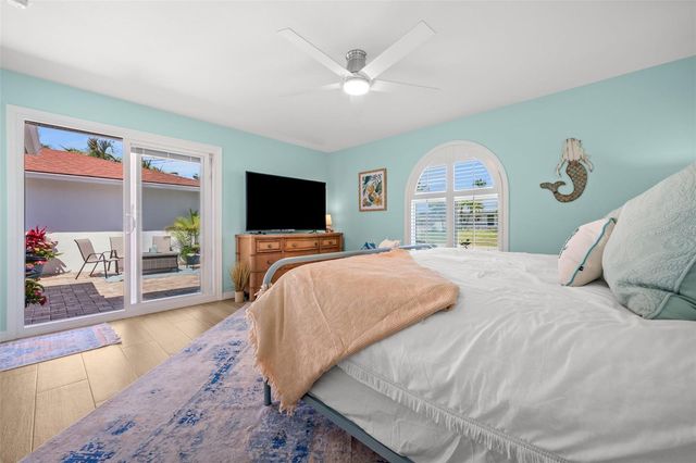 1432 VENETIAN COURT, Cape Coral, FL 33904