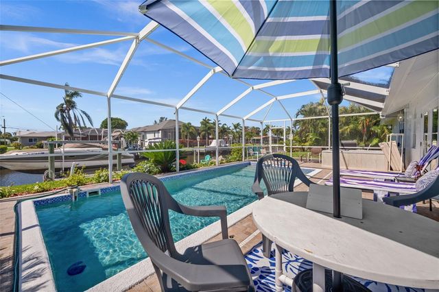 1432 VENETIAN COURT, Cape Coral, FL 33904