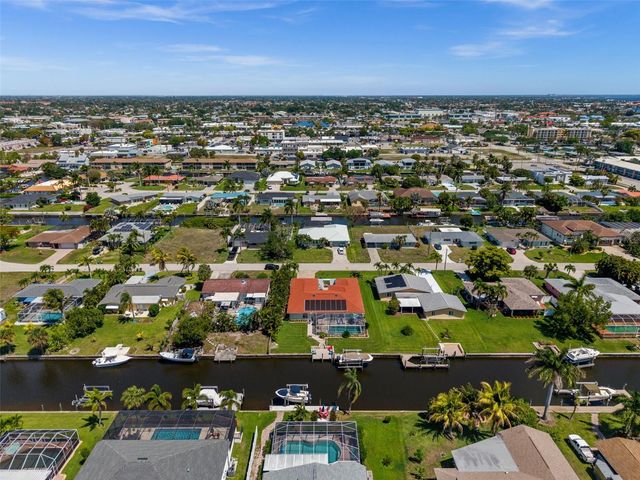 1432 VENETIAN COURT, Cape Coral, FL 33904
