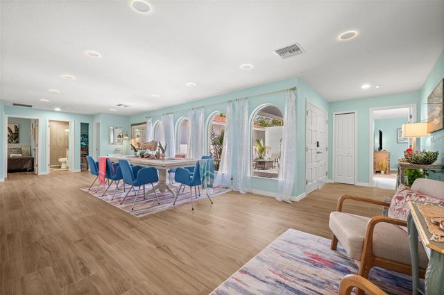 1432 VENETIAN COURT, Cape Coral, FL 33904
