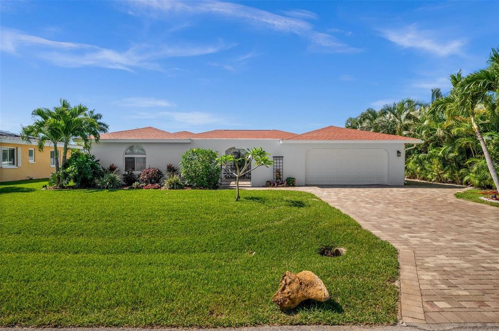 1432 VENETIAN COURT, Cape Coral, FL 33904