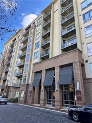 711 Cosmopolitan NE Drive 426, Atlanta, GA 30324