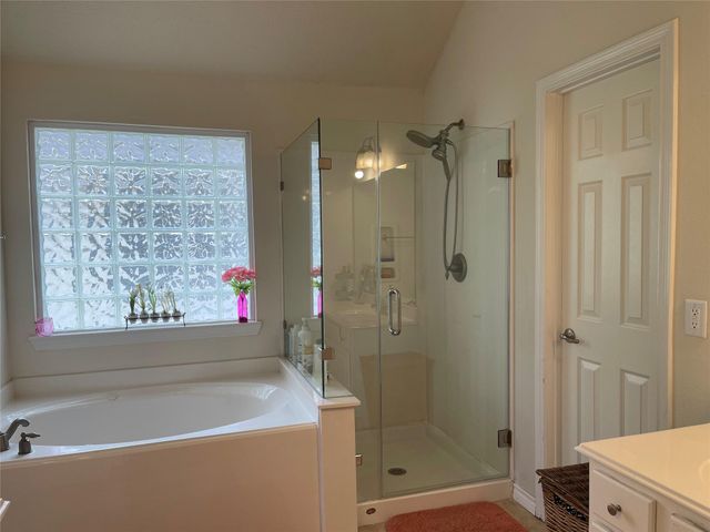 2 Bryce Branch Circle, The Woodlands, TX 77382