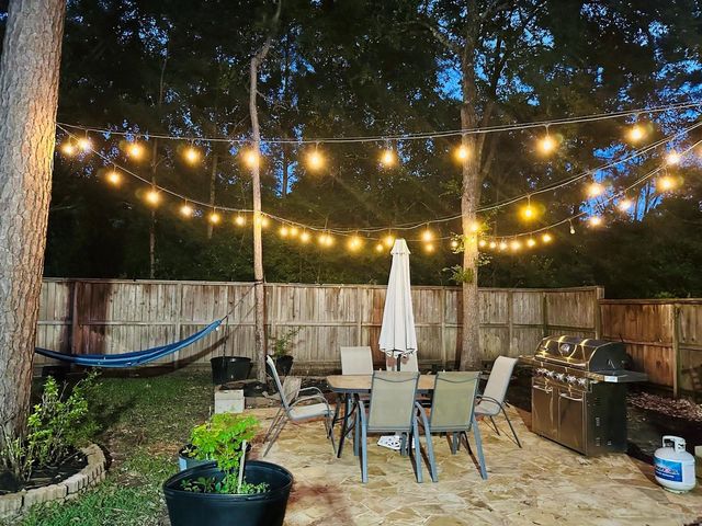 2 Bryce Branch Circle, The Woodlands, TX 77382