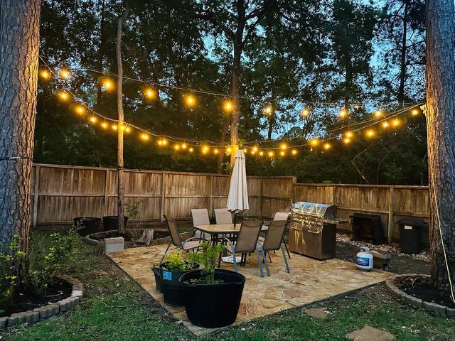 2 Bryce Branch Circle, The Woodlands, TX 77382