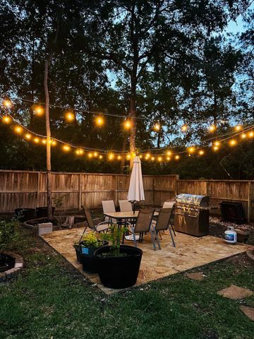2 Bryce Branch Circle, The Woodlands, TX 77382