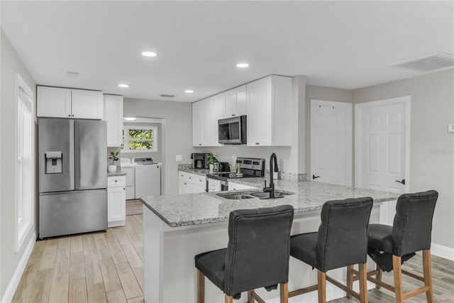 1155 WELLS AVENUE, Tavares, FL 32778