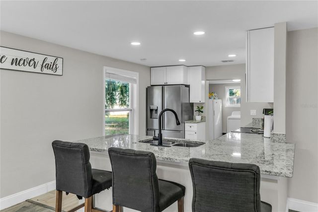 1155 WELLS AVENUE, Tavares, FL 32778