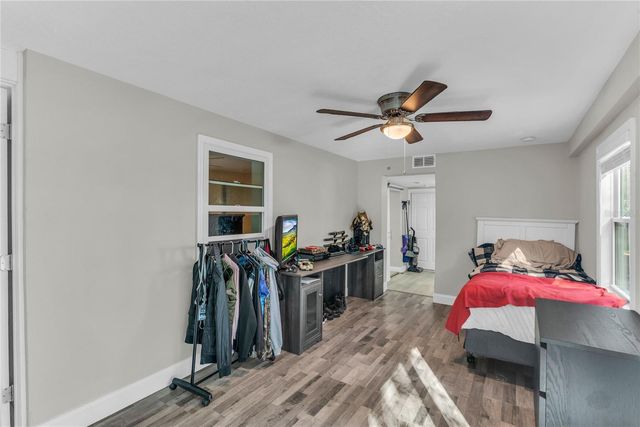 1155 WELLS AVENUE, Tavares, FL 32778