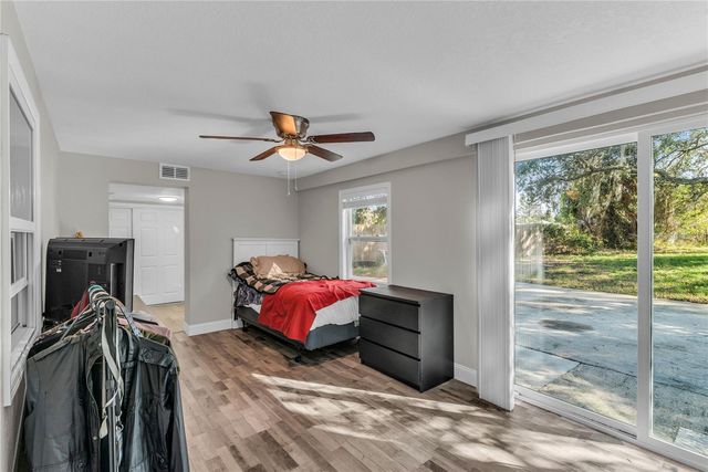 1155 WELLS AVENUE, Tavares, FL 32778