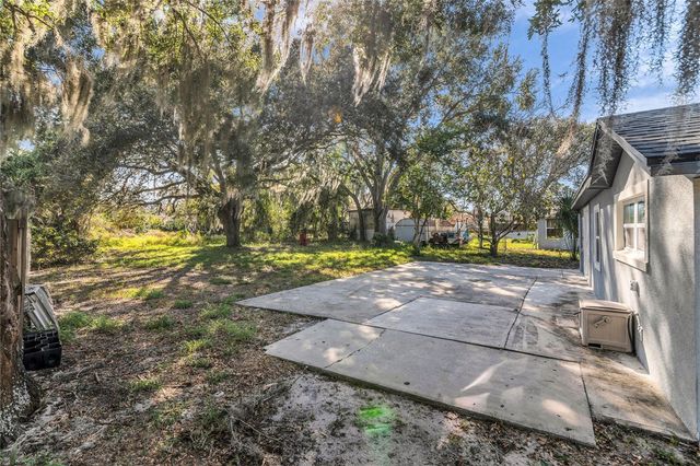 1155 WELLS AVENUE, Tavares, FL 32778