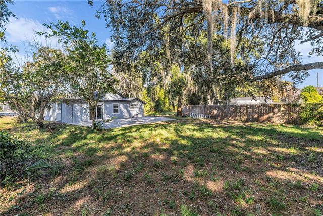 1155 WELLS AVENUE, Tavares, FL 32778