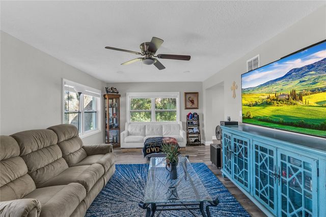 1155 WELLS AVENUE, Tavares, FL 32778