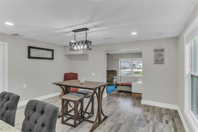 1155 WELLS AVENUE, Tavares, FL 32778