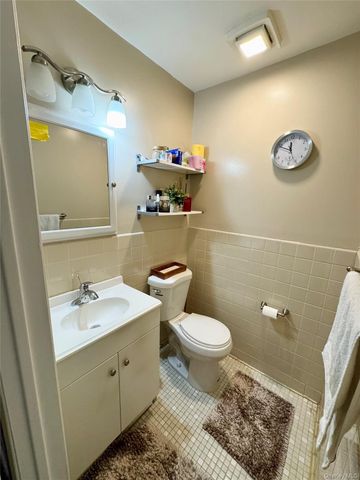 15513 113th Avenue, Jamaica, NY 11433