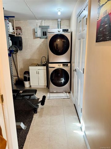 15513 113th Avenue, Jamaica, NY 11433