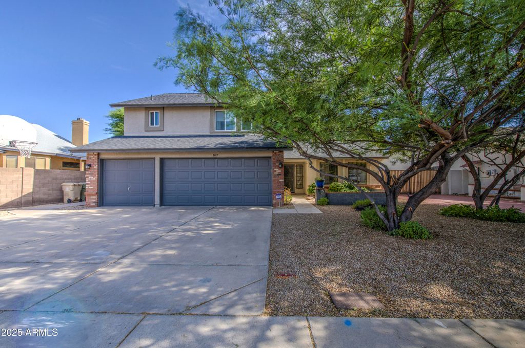 Image 1 of property listing at 6017 W VILLA MARIA Drive, Glendale, AZ 85308