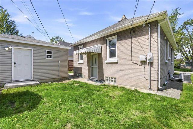 120 W 2nd Street, Hobart, IN 46342