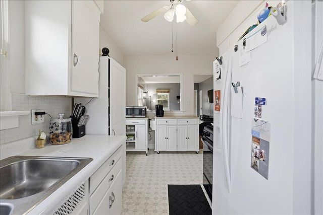 120 W 2nd Street, Hobart, IN 46342