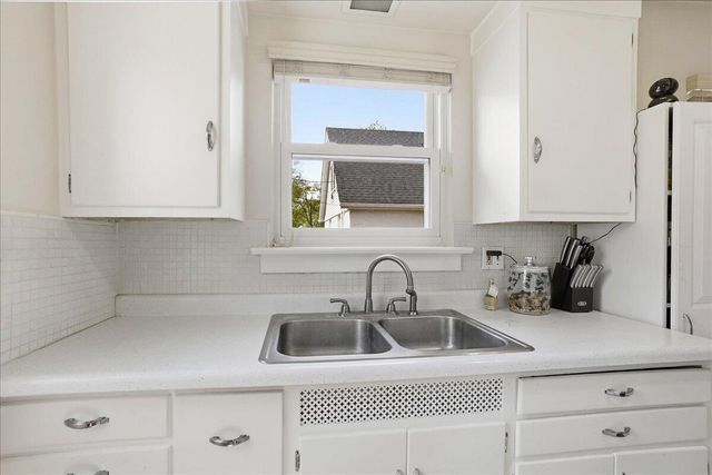 120 W 2nd Street, Hobart, IN 46342