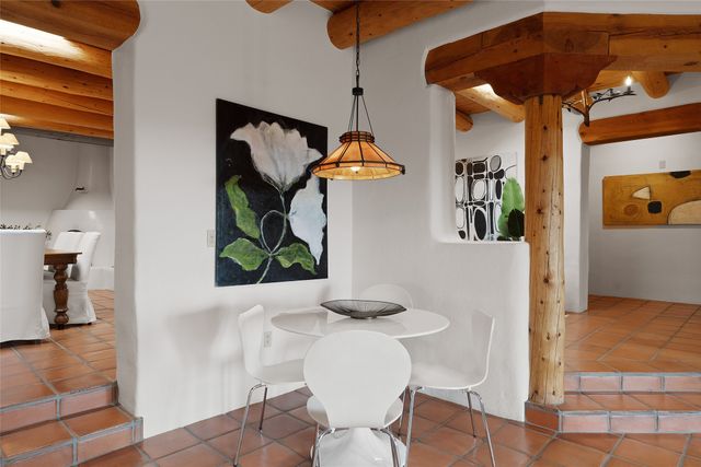 67 Camino Amor, Santa Fe, NM 87506