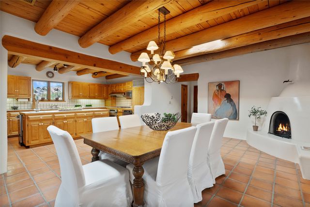 67 Camino Amor, Santa Fe, NM 87506